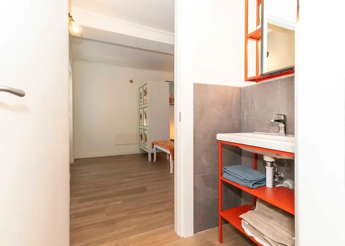 Borgo Dora Artistic Studio Apartment Turin